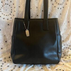 Nine West black faux leather compact tote